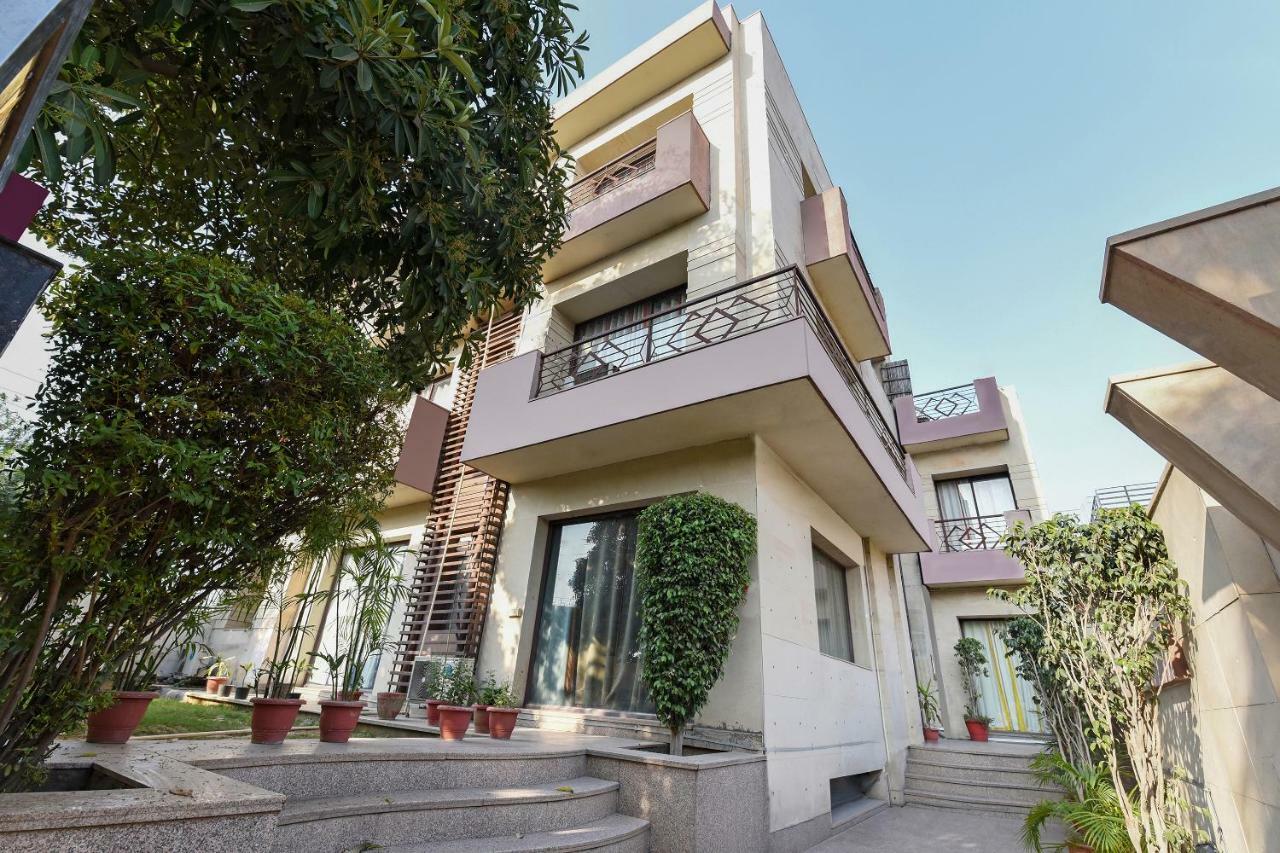 Oyo Flagship 387 Moulsari Avenue Hotel Gurgaon Bagian luar foto