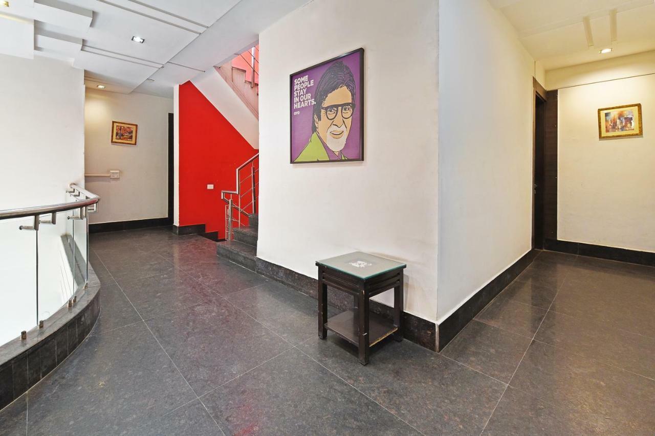 Oyo Flagship 387 Moulsari Avenue Hotel Gurgaon Bagian luar foto